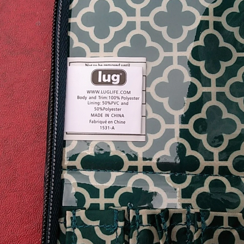 Lug sleeper brush holder